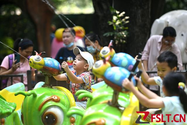 打造社區(qū)兒童“游戲角落”，支持幼兒園設(shè)托班招收2–3歲幼兒……廣東出臺兒童友好城市建設(shè)新政