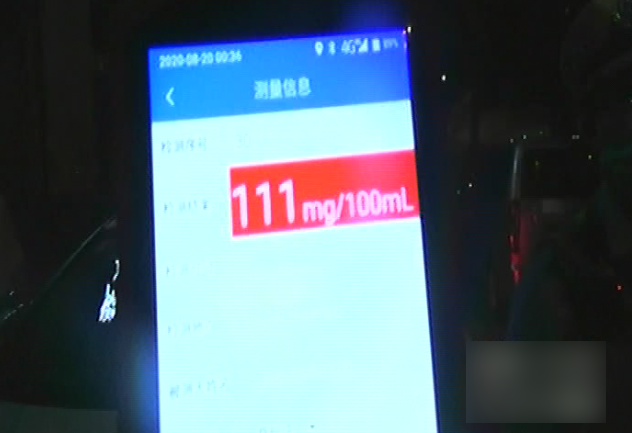 作死！醉駕司機沖卡逃逸，結(jié)果讓人大呼舒服…(圖18)